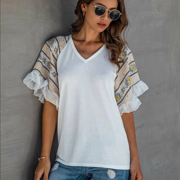 Boho Gypsy Print Blouse Ruffle Sleeve White V Neck - Picture 4 of 6
